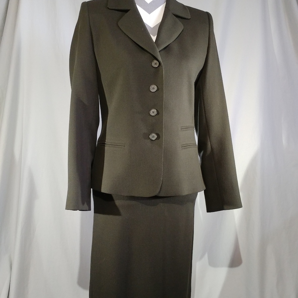 Ellen Tracy Business Suit
